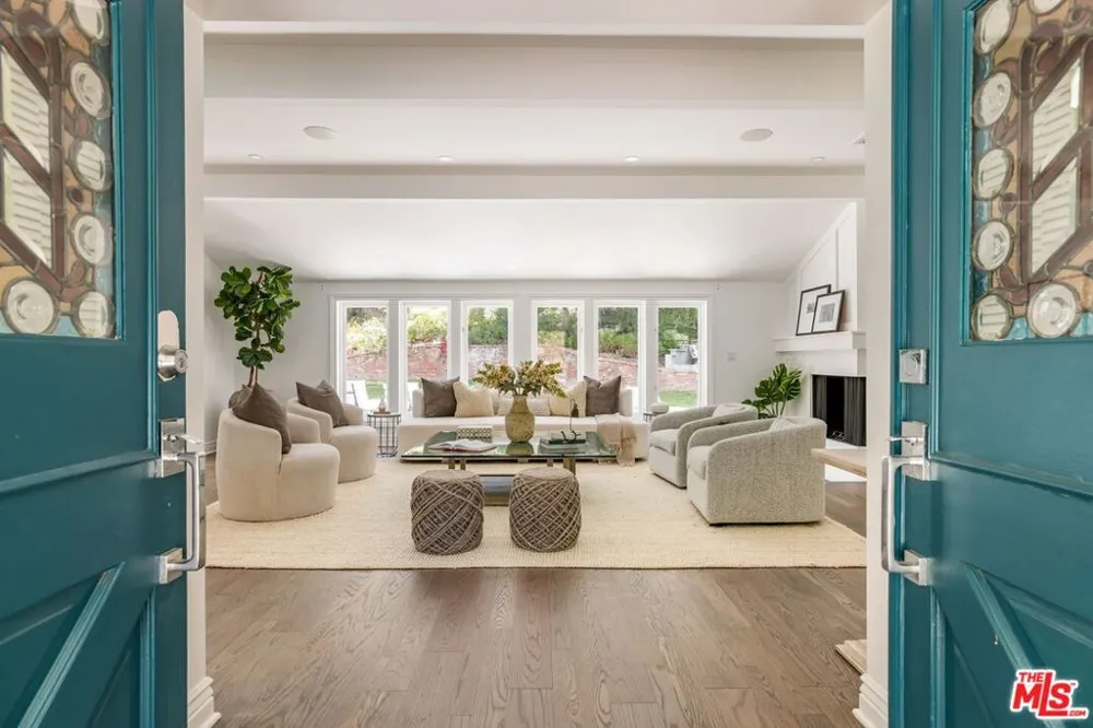 5840 Round Meadow Road Hidden Hills, CA 91302