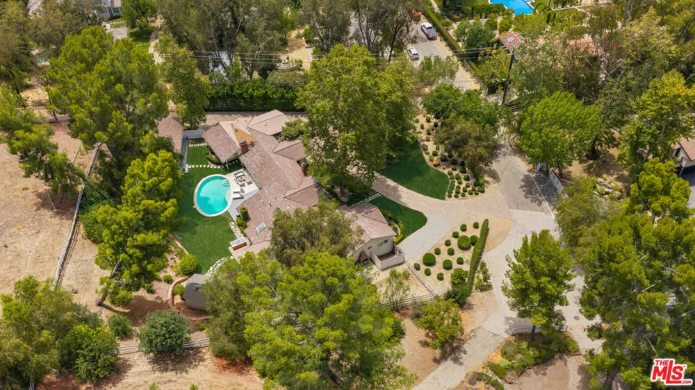 5840 Round Meadow Road Hidden Hills, CA 91302