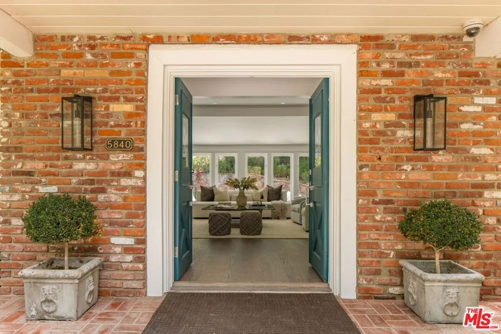 5840 Round Meadow Road Hidden Hills, CA 91302