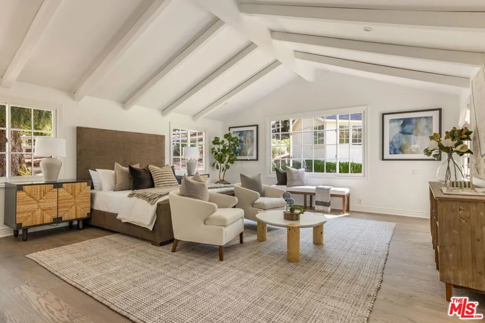 5840 Round Meadow Road Hidden Hills, CA 91302