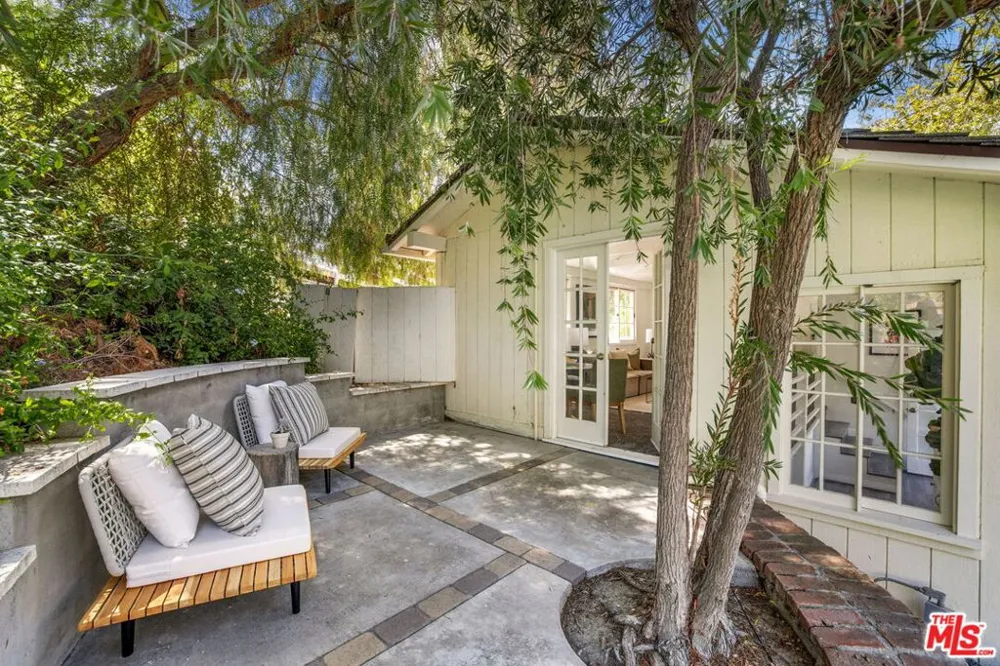 5840 Round Meadow Road Hidden Hills, CA 91302