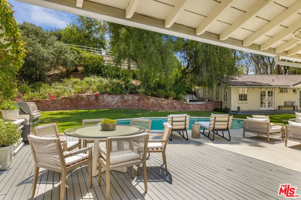 5840 Round Meadow Road Hidden Hills, CA 91302