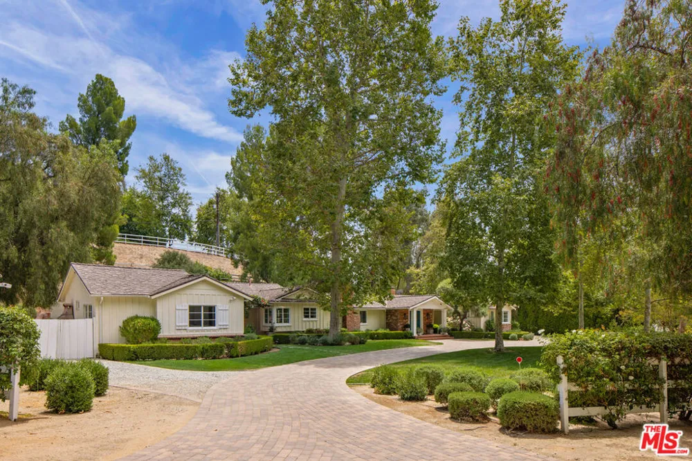 5840 Round Meadow Road Hidden Hills, CA 91302