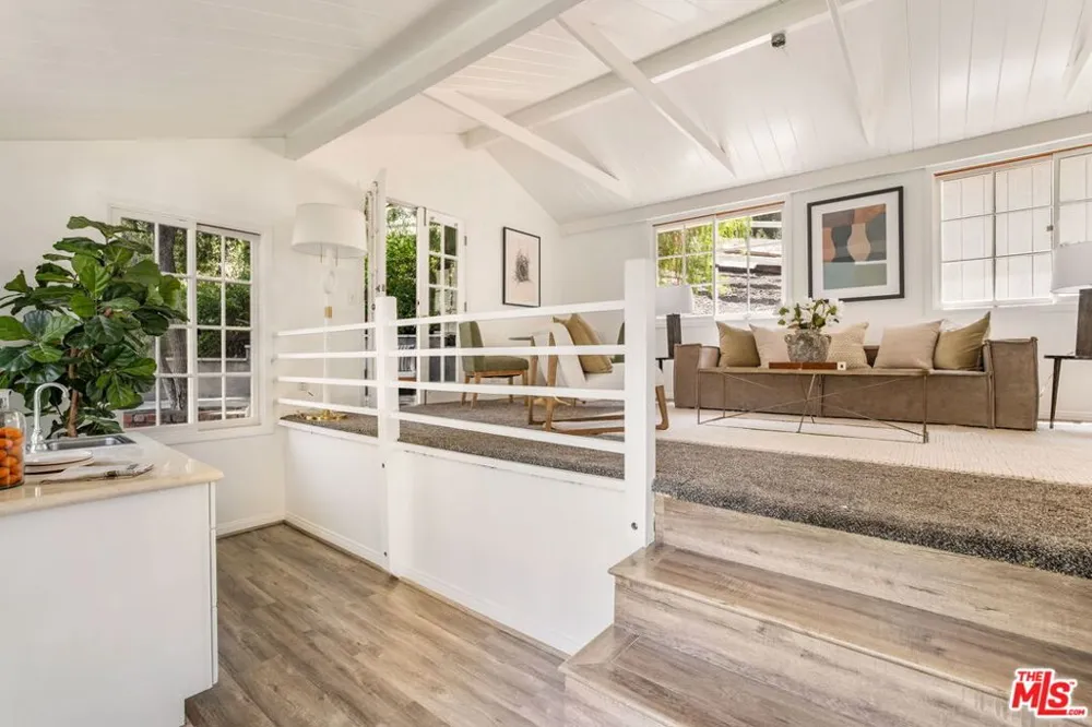 5840 Round Meadow Road Hidden Hills, CA 91302
