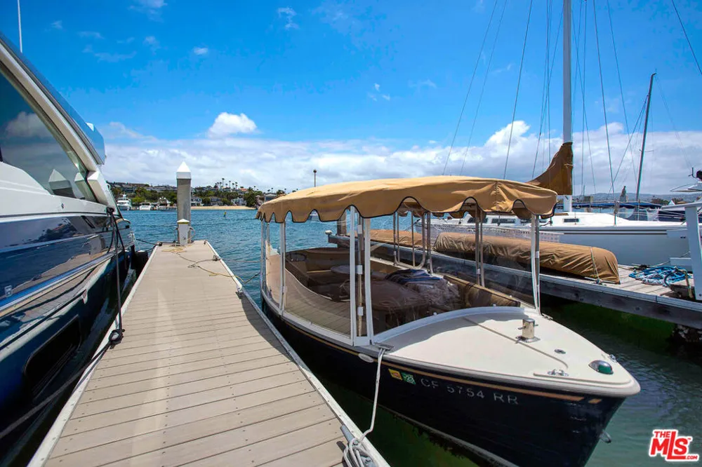 642 Via Lido Nord Newport Beach, CA 92663