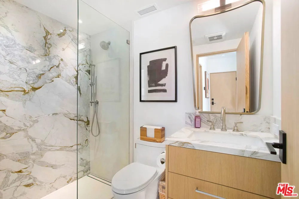 642 Via Lido Nord Newport Beach, CA 92663