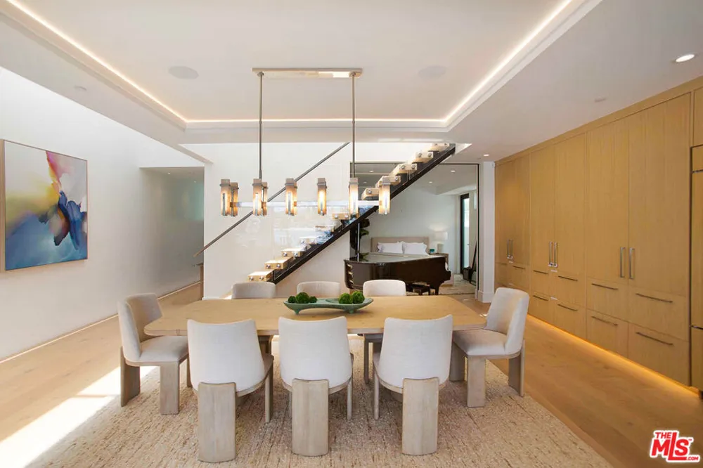 642 Via Lido Nord Newport Beach, CA 92663