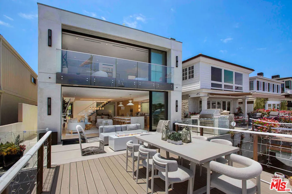 642 Via Lido Nord Newport Beach, CA 92663