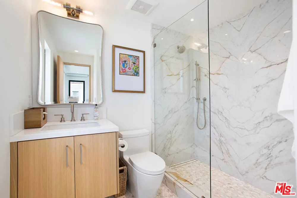 642 Via Lido Nord Newport Beach, CA 92663