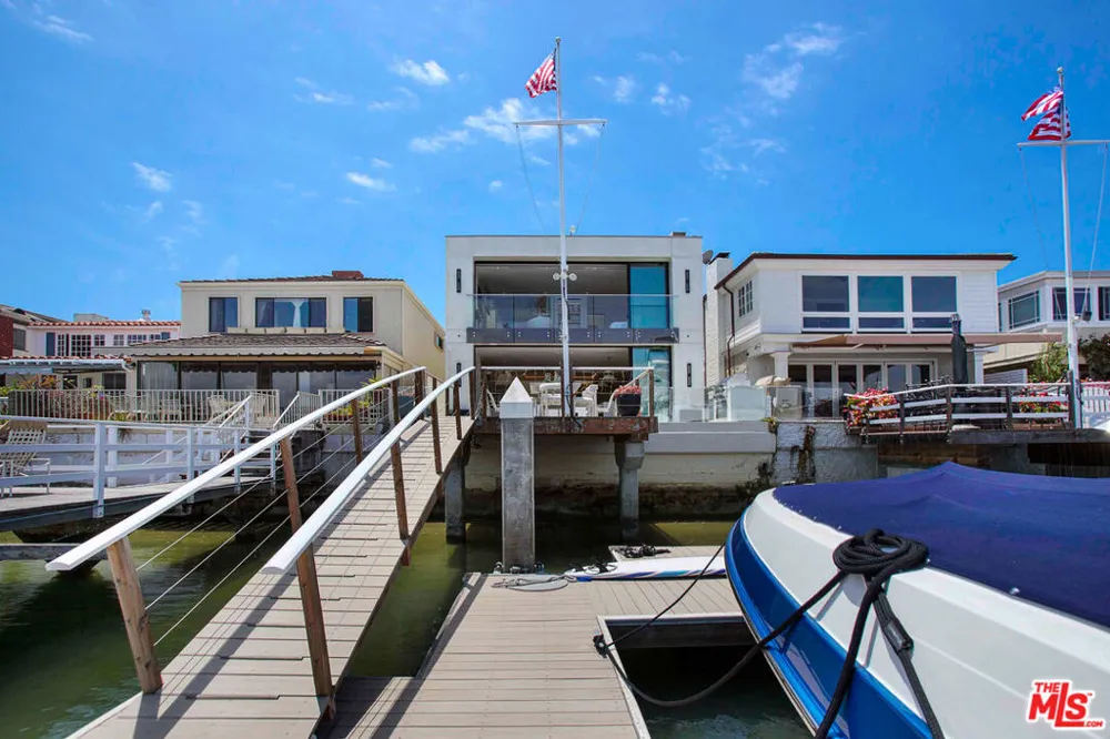 642 Via Lido Nord Newport Beach, CA 92663