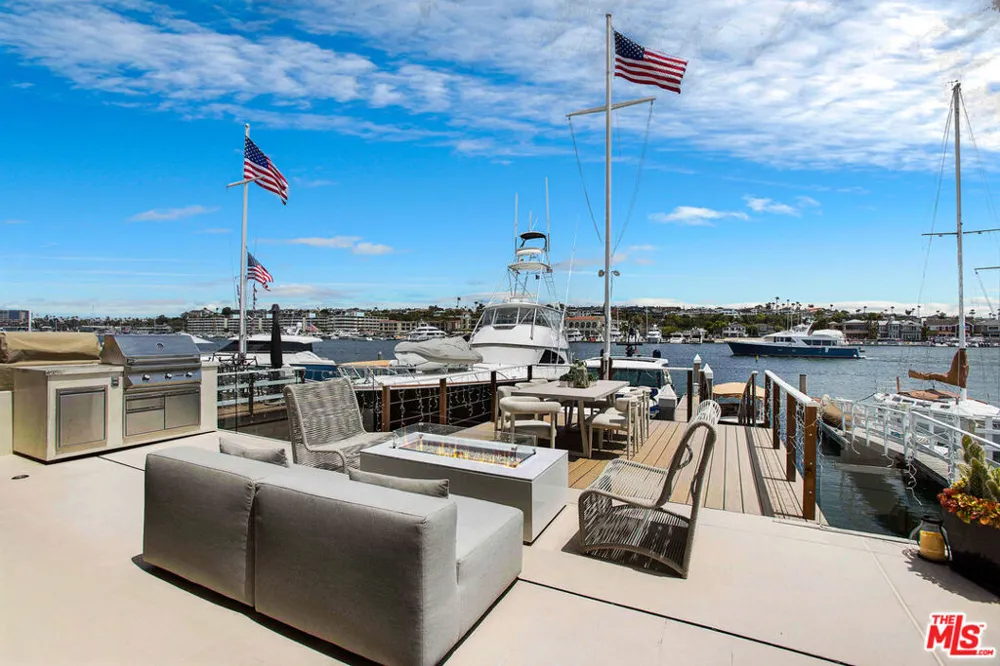 642 Via Lido Nord Newport Beach, CA 92663
