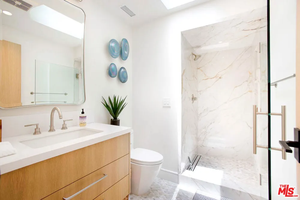642 Via Lido Nord Newport Beach, CA 92663