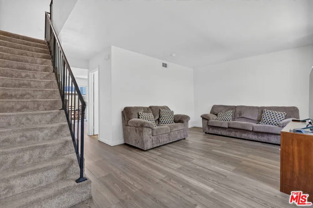 2680 La Paloma Circle Thousand Oaks, CA 91360