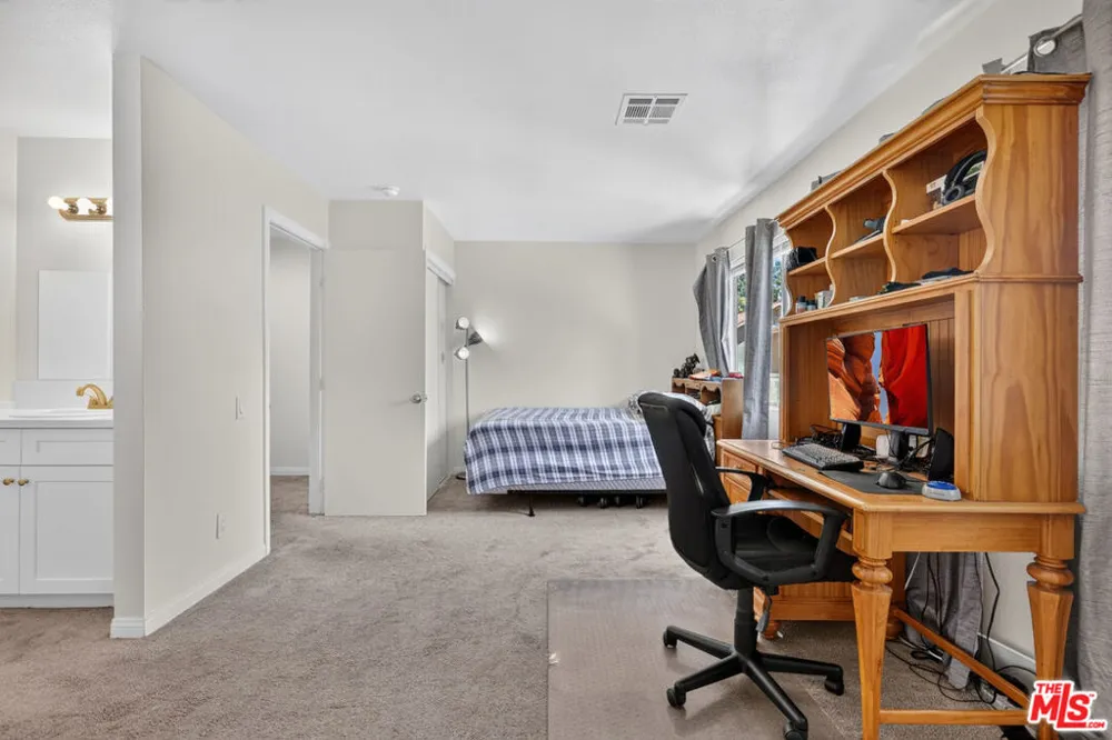 2680 La Paloma Circle Thousand Oaks, CA 91360