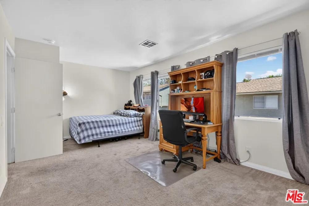 2680 La Paloma Circle Thousand Oaks, CA 91360