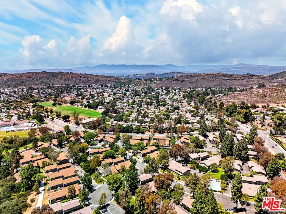 2680 La Paloma Circle Thousand Oaks, CA 91360