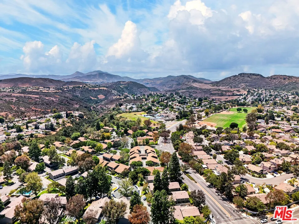 2680 La Paloma Circle Thousand Oaks, CA 91360