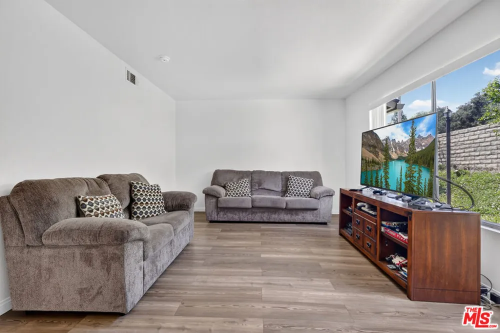 2680 La Paloma Circle Thousand Oaks, CA 91360