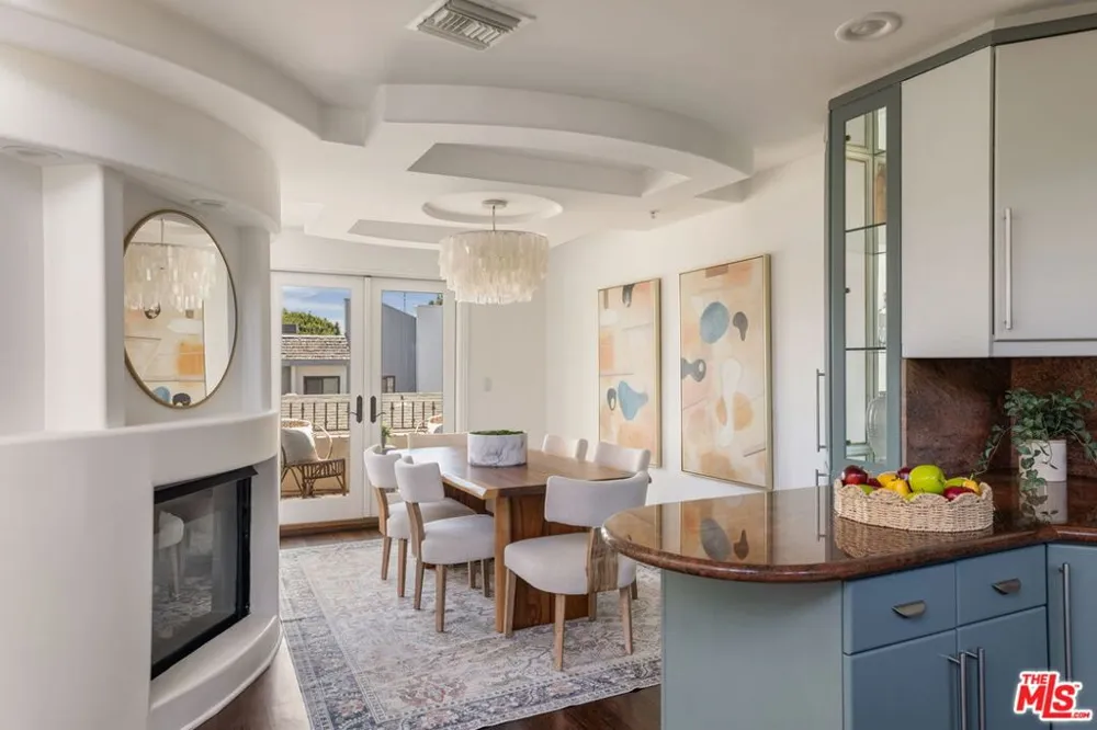 2922 Montana Avenue #B Santa Monica, CA 90403