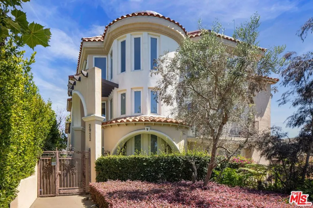2922 Montana Avenue #B Santa Monica, CA 90403