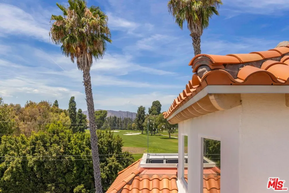 2922 Montana Avenue #B Santa Monica, CA 90403