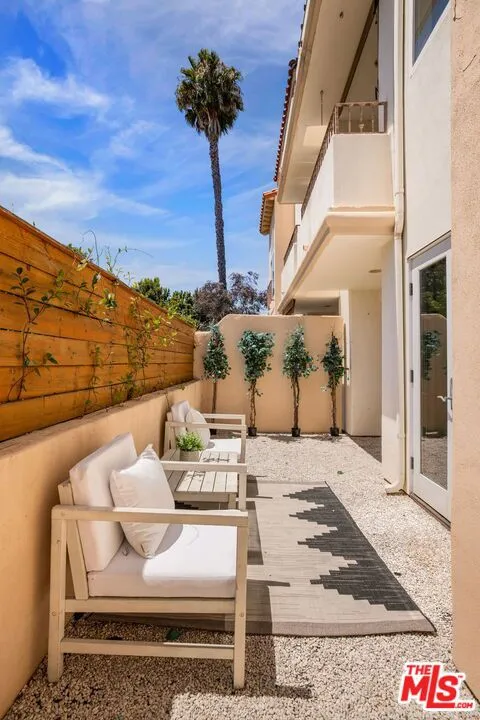2922 Montana Avenue #B Santa Monica, CA 90403