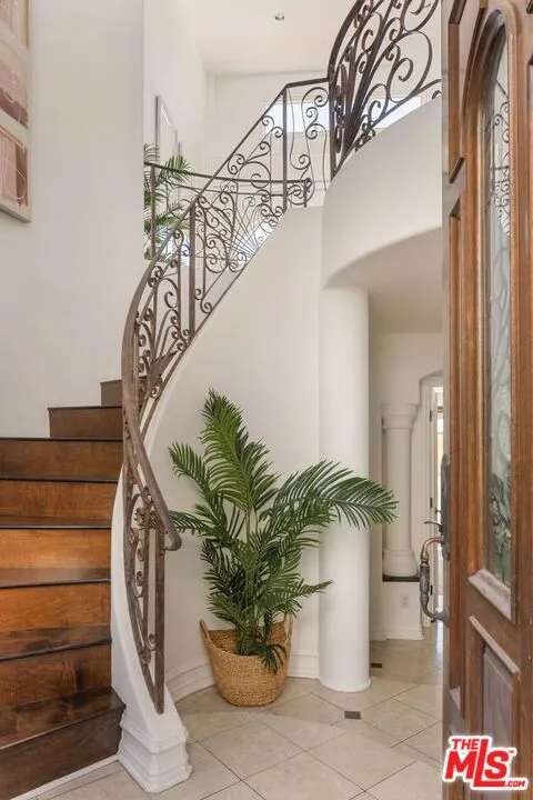 2922 Montana Avenue #B Santa Monica, CA 90403