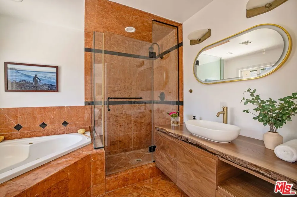 2922 Montana Avenue #B Santa Monica, CA 90403