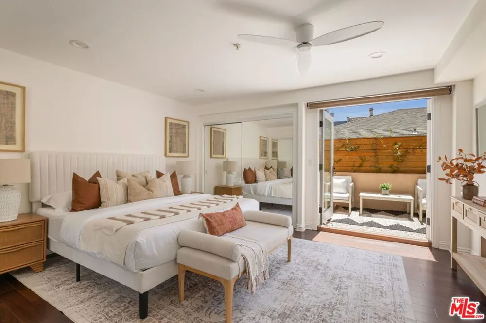 2922 Montana Avenue #B Santa Monica, CA 90403