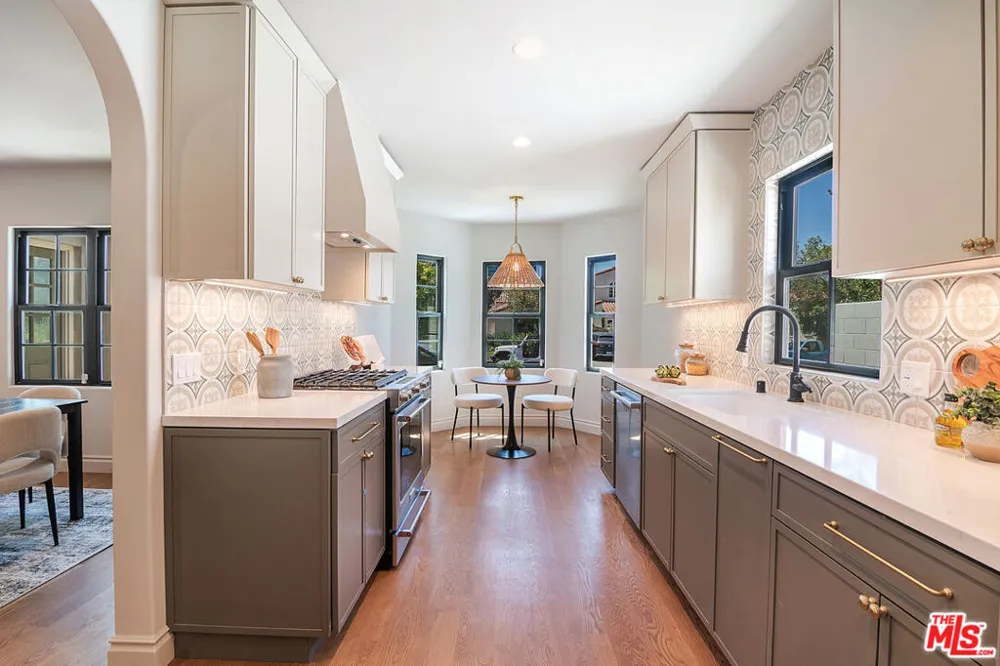 6417 Lindenhurst Avenue Los Angeles, CA 90048