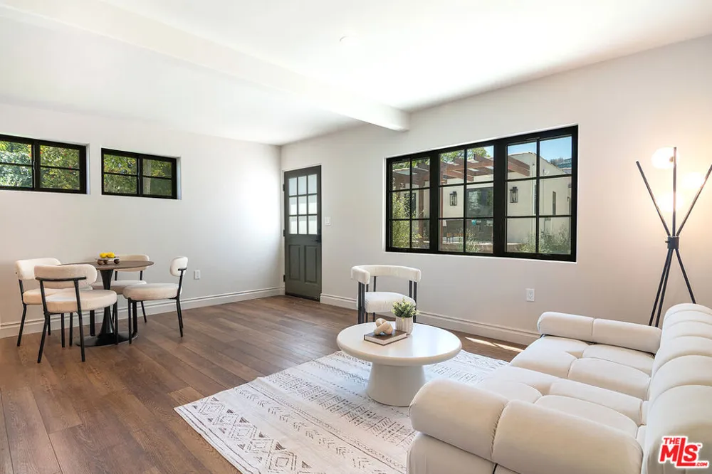 6417 Lindenhurst Avenue Los Angeles, CA 90048