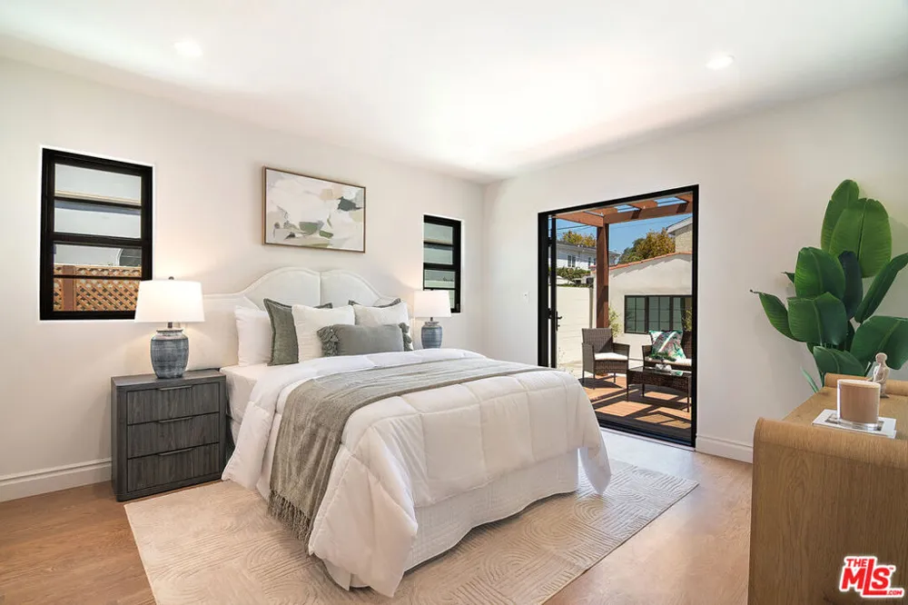 6417 Lindenhurst Avenue Los Angeles, CA 90048
