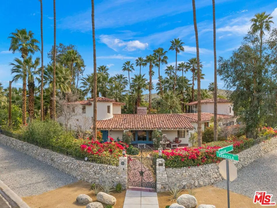 608 S Indian Trail Palm Springs, CA 92264
