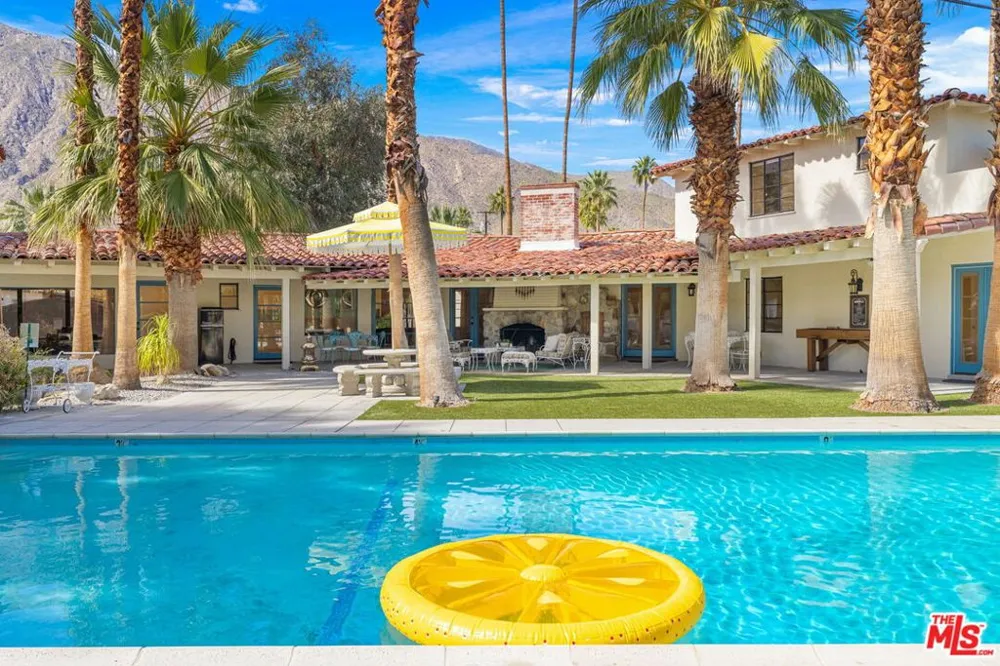 608 S Indian Trail Palm Springs, CA 92264