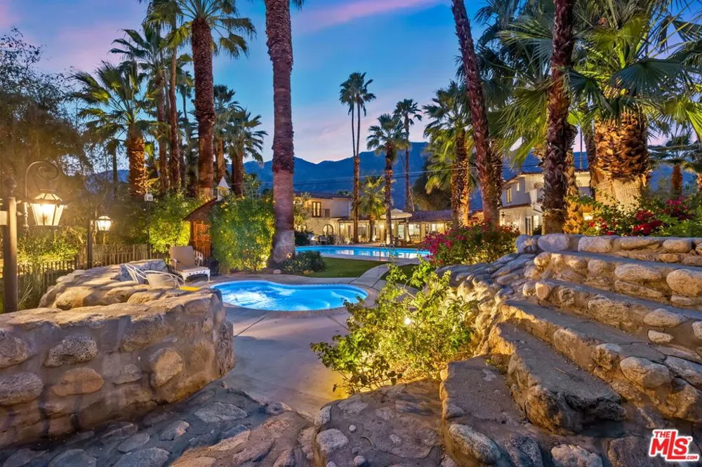 608 S Indian Trail Palm Springs, CA 92264