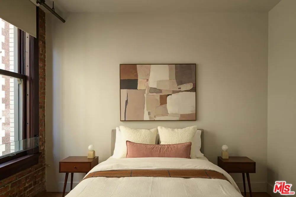 460 S Spring Street #810 Los Angeles, CA 90013