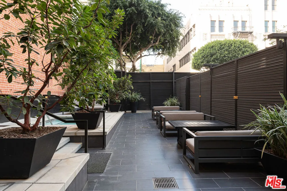 460 S Spring Street #810 Los Angeles, CA 90013