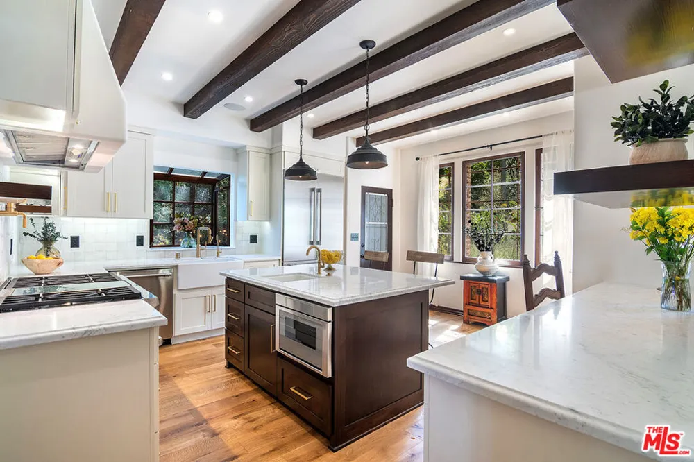 3475 Knoll Drive Los Angeles, CA 90068