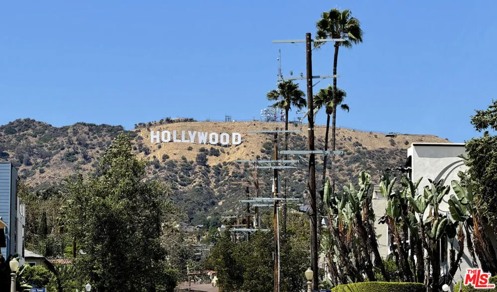 3475 Knoll Drive Los Angeles, CA 90068