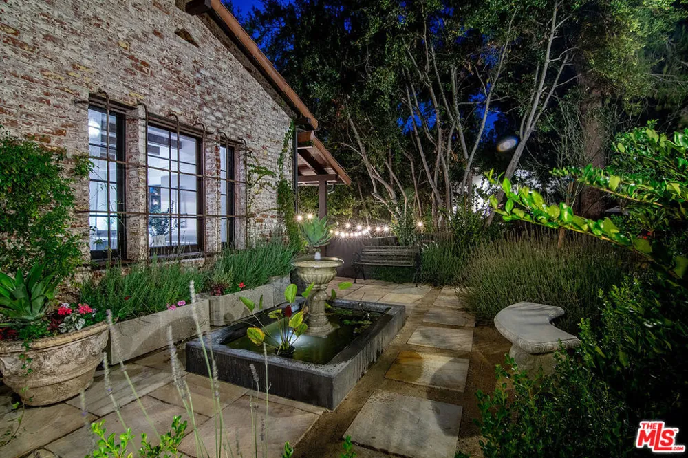 3475 Knoll Drive Los Angeles, CA 90068