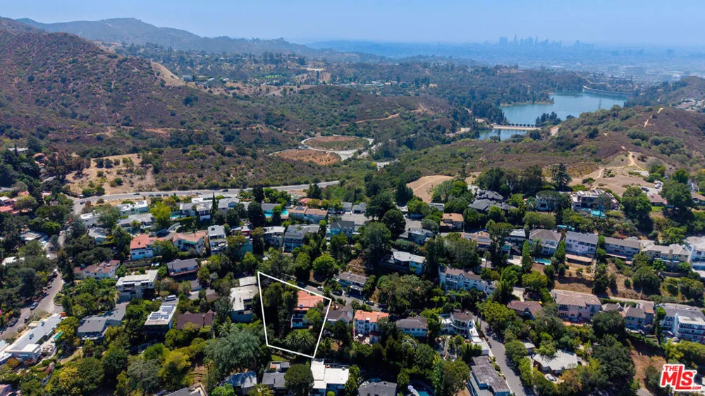 3475 Knoll Drive Los Angeles, CA 90068