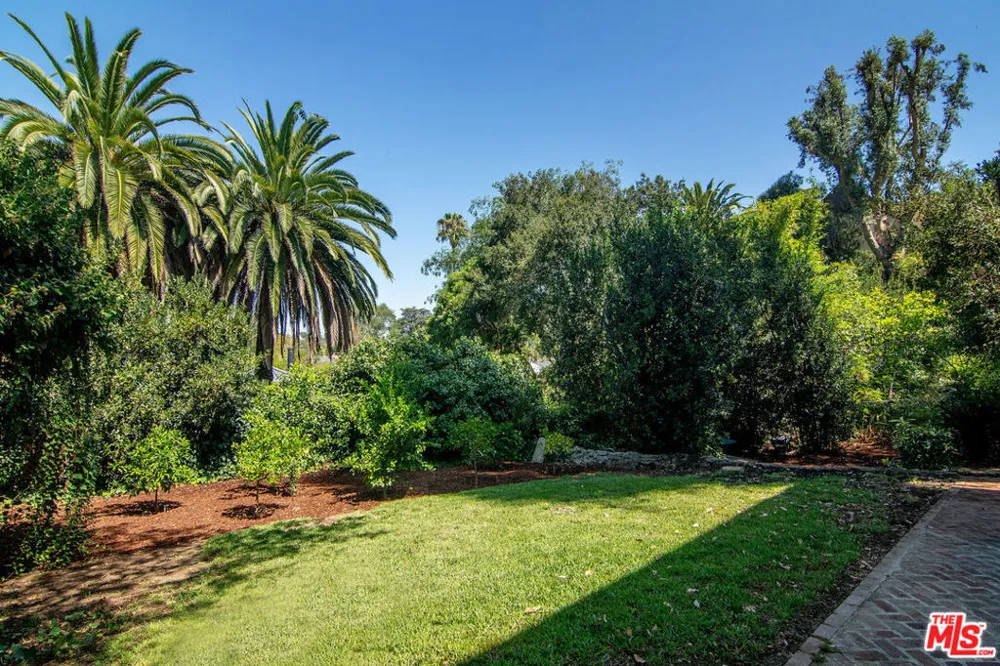 3475 Knoll Drive Los Angeles, CA 90068