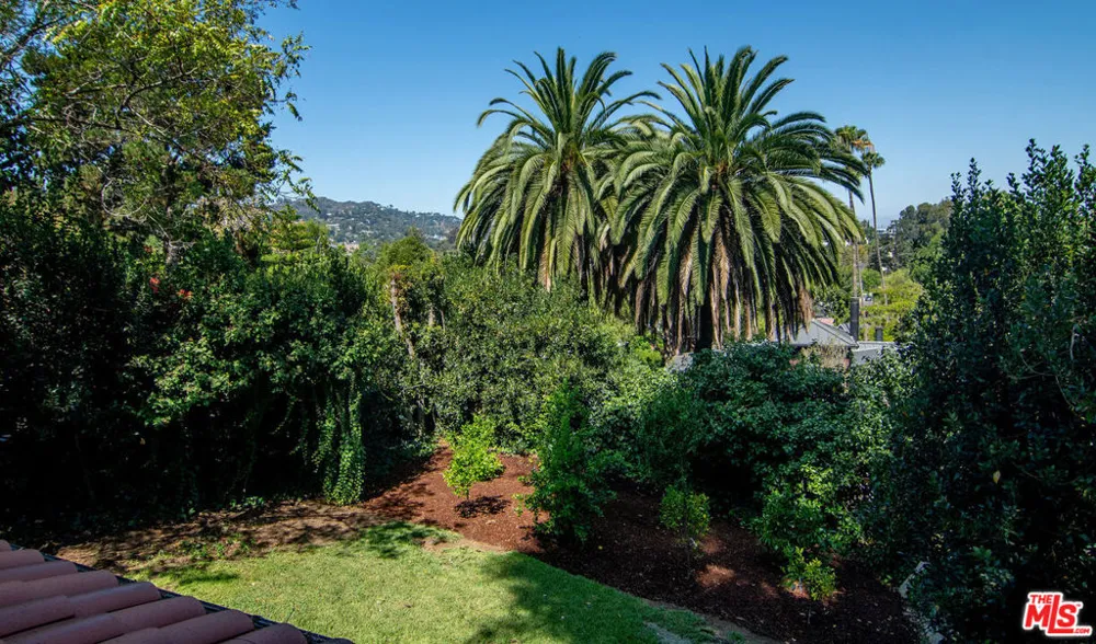 3475 Knoll Drive Los Angeles, CA 90068
