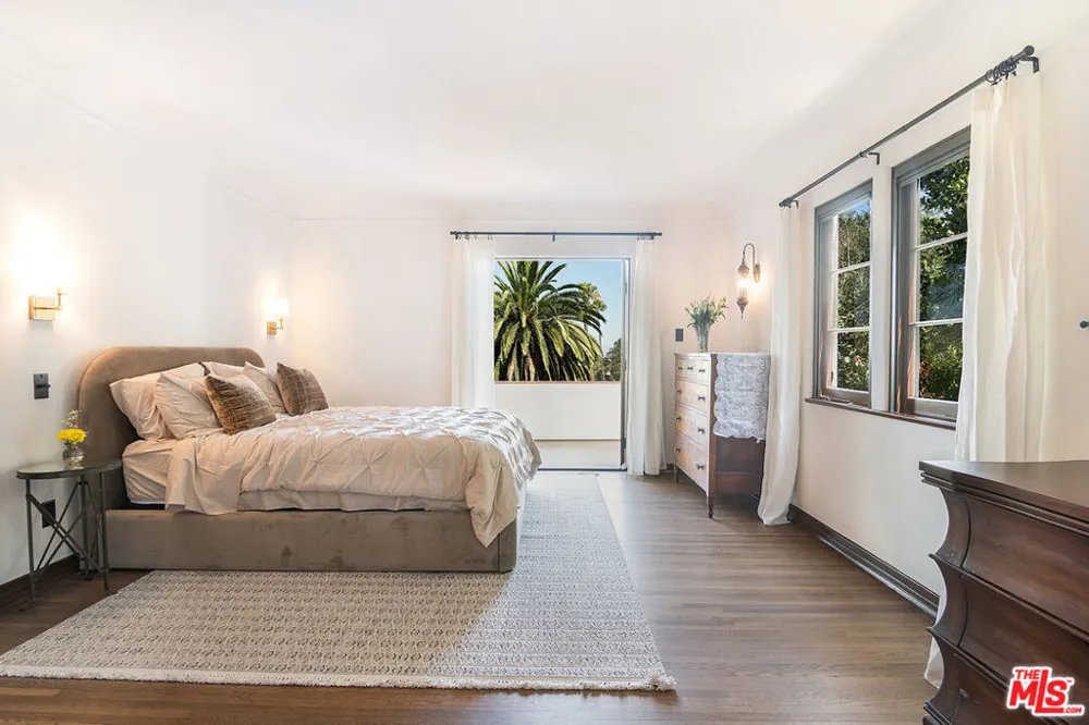 3475 Knoll Drive Los Angeles, CA 90068