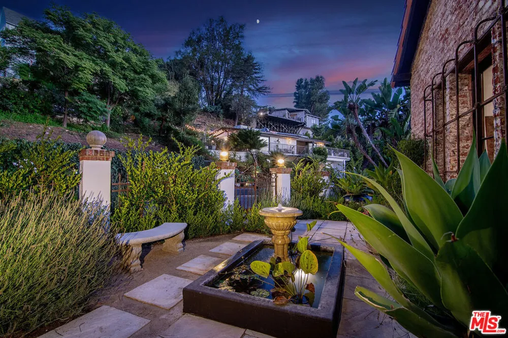 3475 Knoll Drive Los Angeles, CA 90068