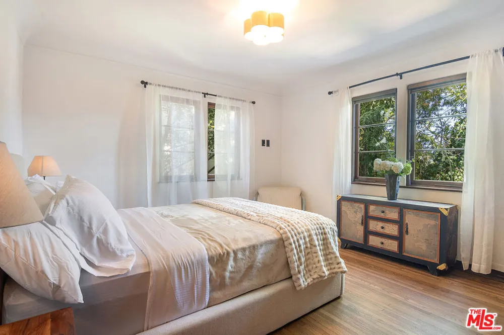 3475 Knoll Drive Los Angeles, CA 90068