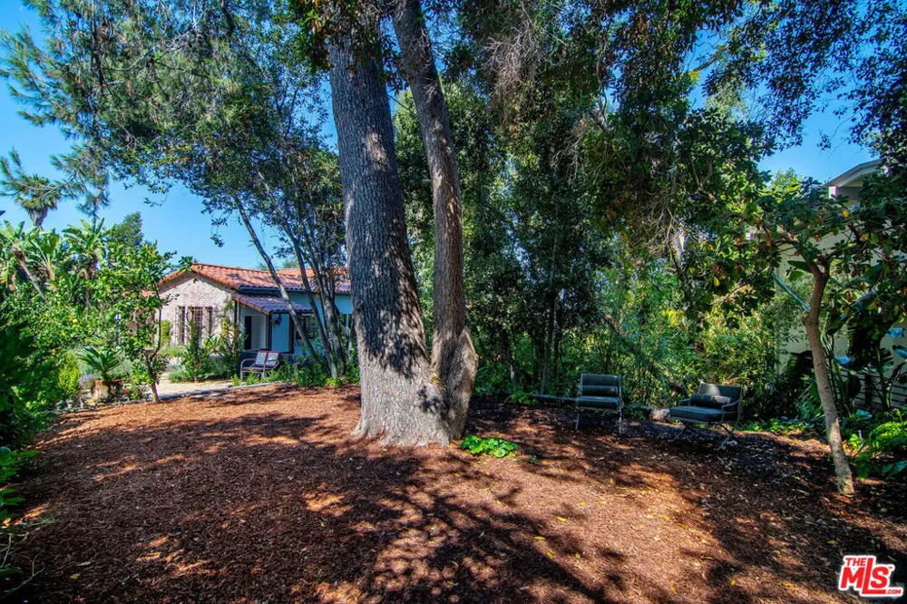 3475 Knoll Drive Los Angeles, CA 90068
