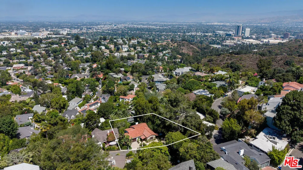 3475 Knoll Drive Los Angeles, CA 90068