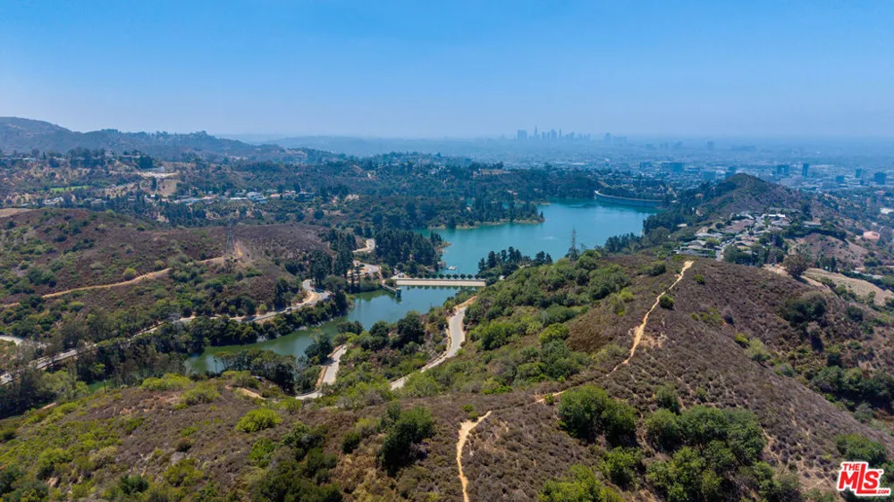 3475 Knoll Drive Los Angeles, CA 90068