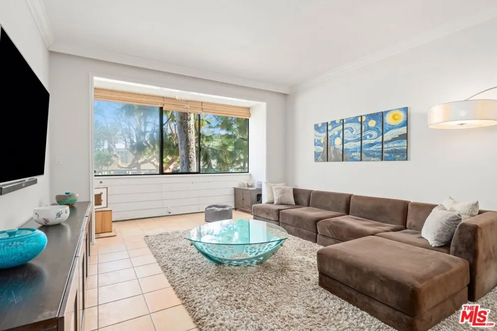 310 Tahiti Way #103 Marina del Rey, CA 90292